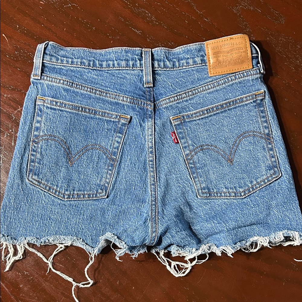 Levi’s | Classic Blue Denim Shorts